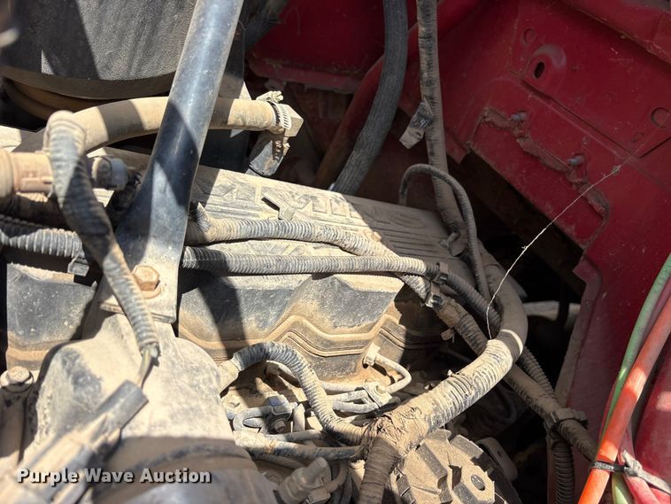 image for item ES8884 2000 Ford F750 Ext. Cab utility / service truck