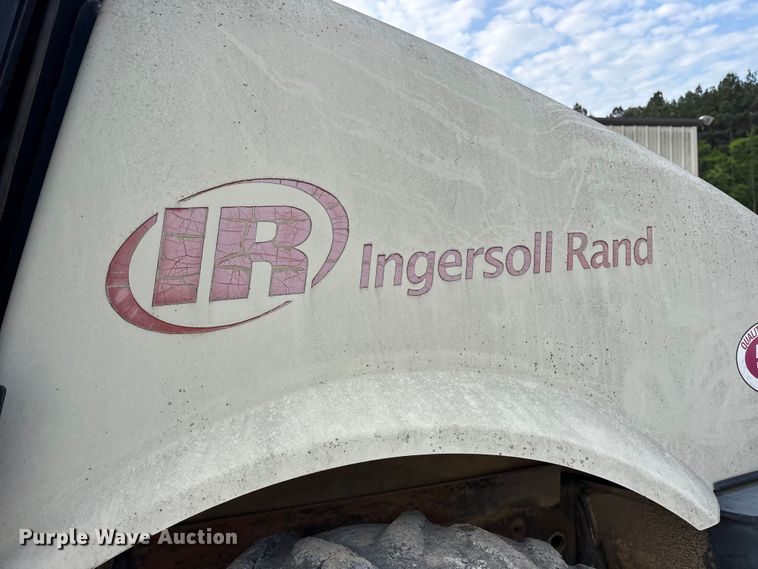 image for item ES8885 2007 Ingersoll Rand SD-70F TF single drum vibratory roller