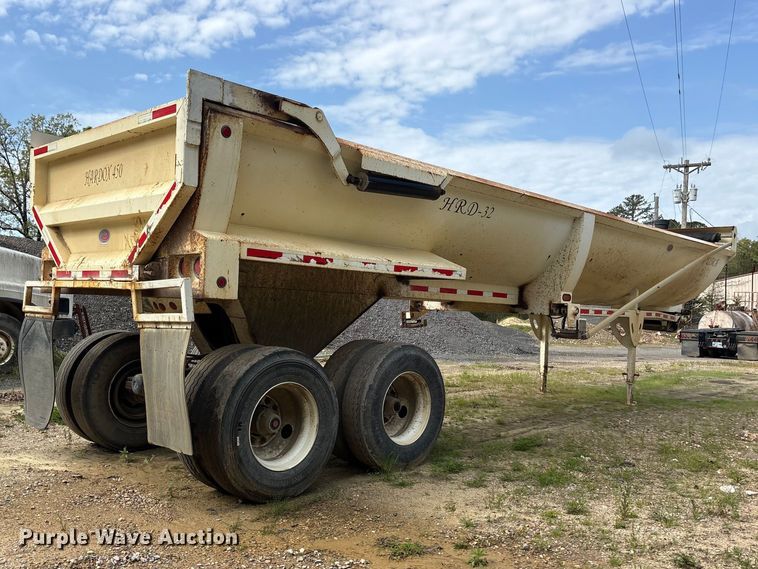 image for item ES8887 2018 Puma end dump trailer