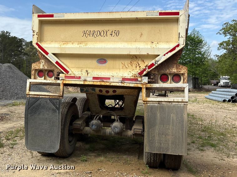 image for item ES8887 2018 Puma end dump trailer