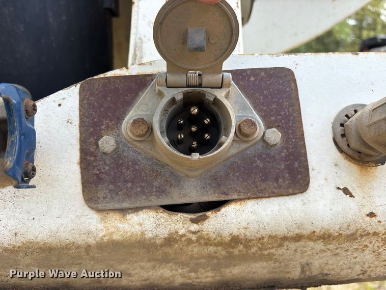 image for item ES8887 2018 Puma end dump trailer