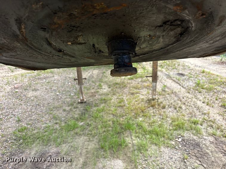 image for item ES8887 2018 Puma end dump trailer