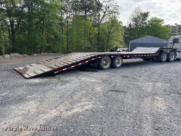 image for item ES8888 1997 Ledwell HT43102 hydraulic tail equipment trailer