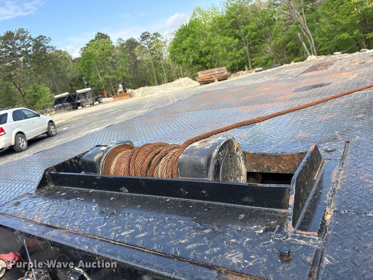 image for item ES8888 1997 Ledwell HT43102 hydraulic tail equipment trailer