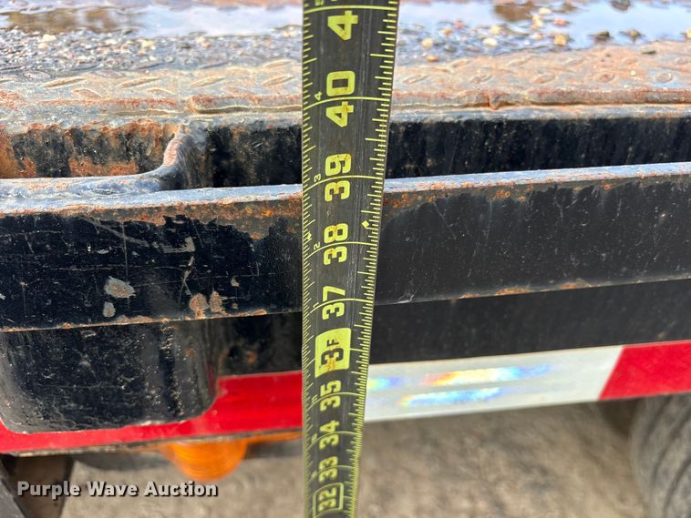 image for item ES8888 1997 Ledwell HT43102 hydraulic tail equipment trailer