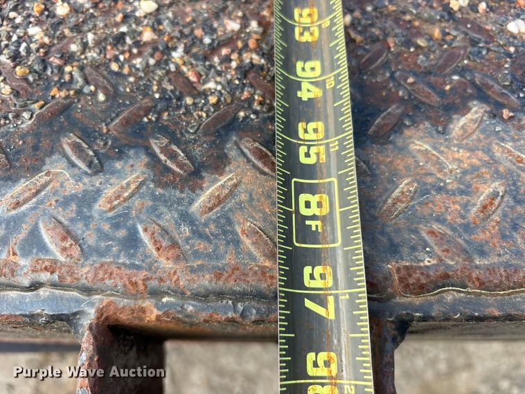 image for item ES8888 1997 Ledwell HT43102 hydraulic tail equipment trailer