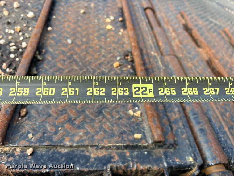 image for item ES8888 1997 Ledwell HT43102 hydraulic tail equipment trailer