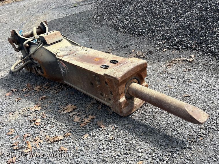 image for item ES8890 2014 Caterpillar H130E S hammer