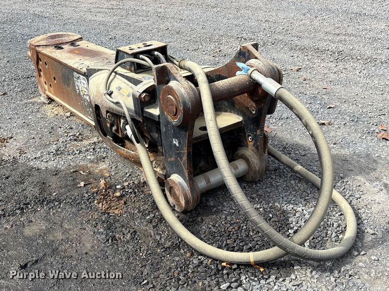 image for item ES8890 2014 Caterpillar H130E S hammer