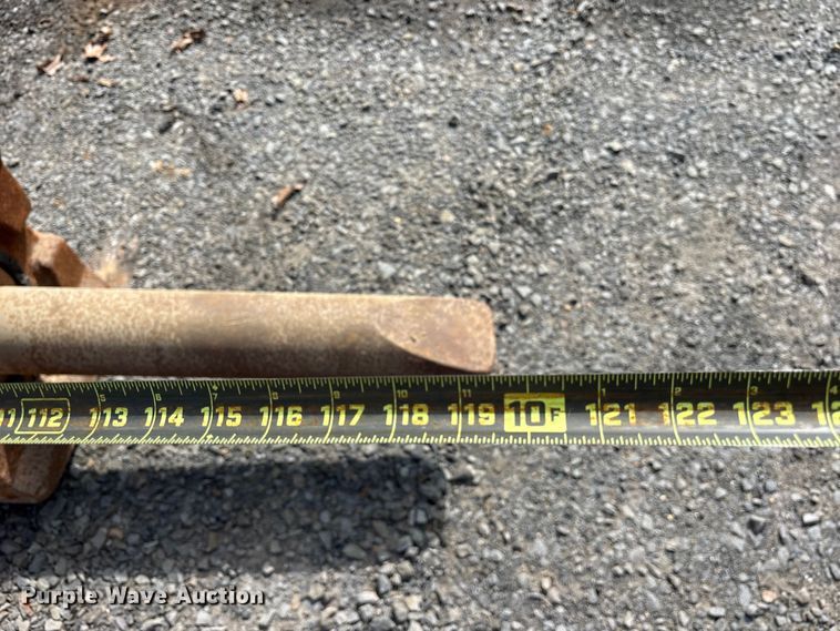 image for item ES8890 2014 Caterpillar H130E S hammer