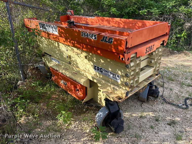 image for item ES8896 2017 JLG 2646ES Scissor lift