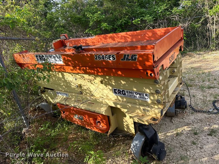 image for item ES8896 2017 JLG 2646ES Scissor lift