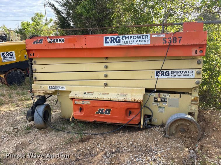 image for item ES8896 2017 JLG 2646ES Scissor lift
