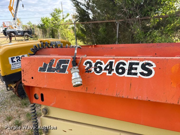 image for item ES8896 2017 JLG 2646ES Scissor lift