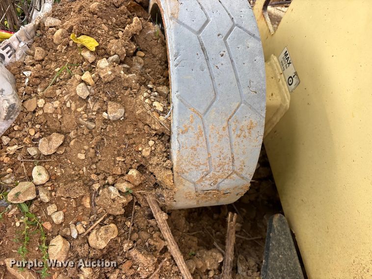 image for item ES8896 2017 JLG 2646ES Scissor lift