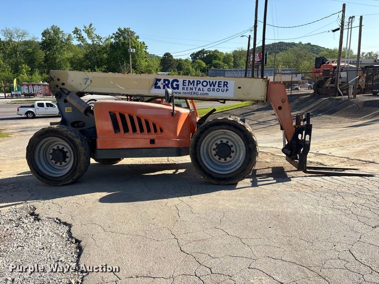 image for item ES8899 2012 JLG G6-42A telehandler