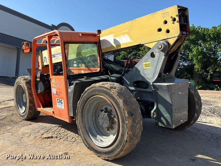image for item ES8899 2012 JLG G6-42A telehandler