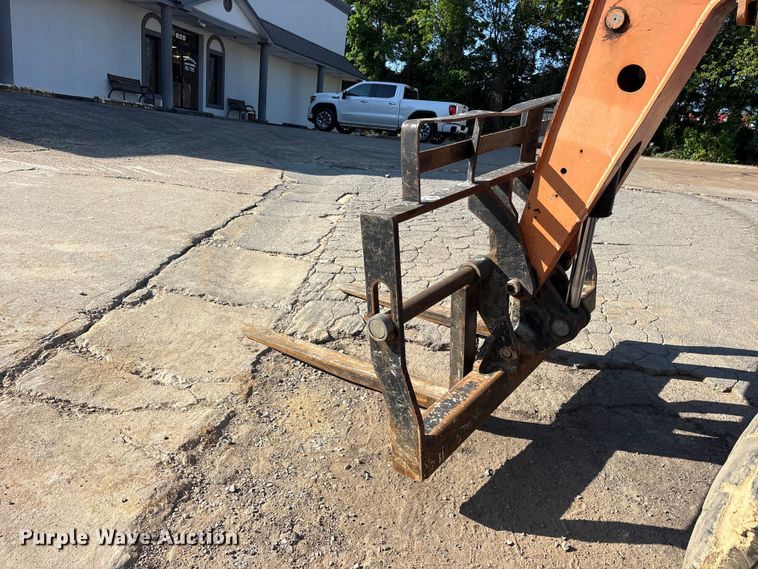 image for item ES8899 2012 JLG G6-42A telehandler