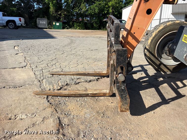 image for item ES8899 2012 JLG G6-42A telehandler