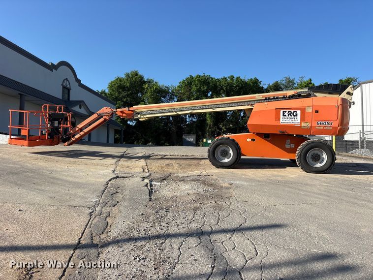 image for item ES8900 2006 JLG 660SJ boom lift