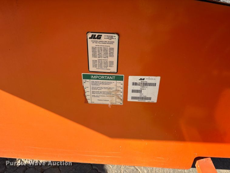 image for item ES8900 2006 JLG 660SJ boom lift