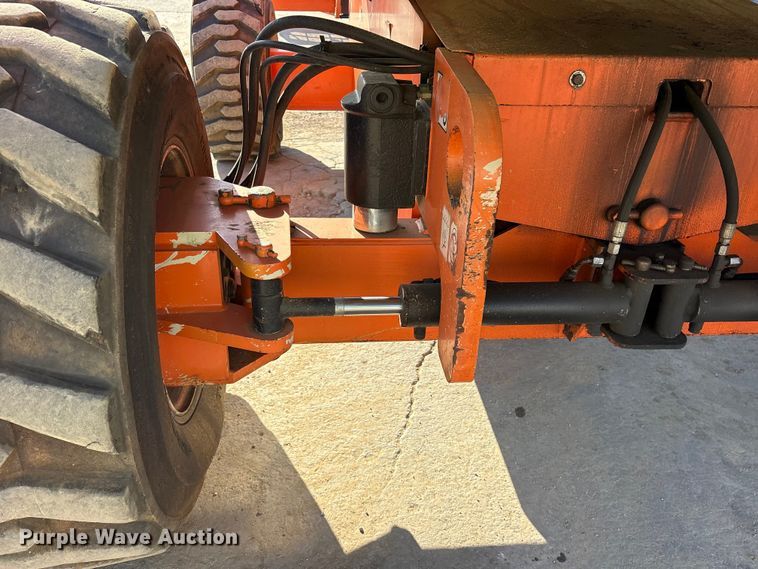 image for item ES8900 2006 JLG 660SJ boom lift