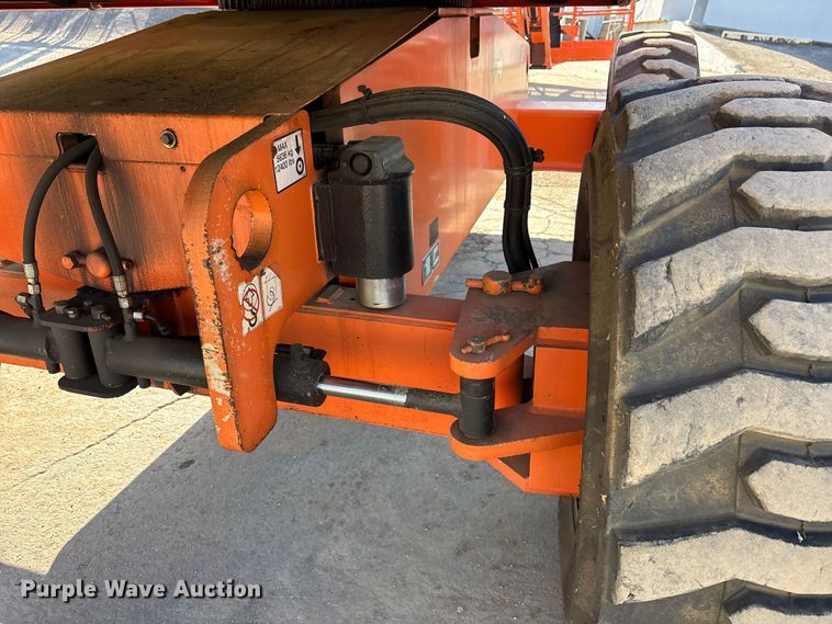 image for item ES8900 2006 JLG 660SJ boom lift