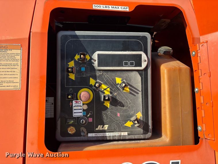 image for item ES8900 2006 JLG 660SJ boom lift