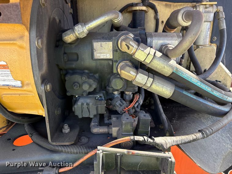 image for item ES8900 2006 JLG 660SJ boom lift