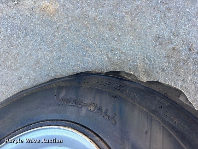 image for item ES8900 2006 JLG 660SJ boom lift