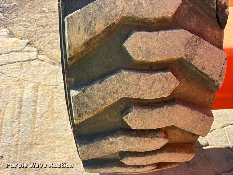 image for item ES8900 2006 JLG 660SJ boom lift