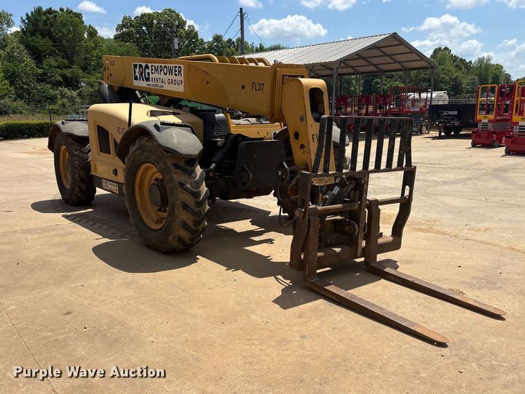 image for item ES8904 2011 Caterpillar TL642 telehandler
