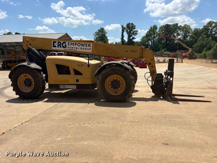 image for item ES8904 2011 Caterpillar TL642 telehandler