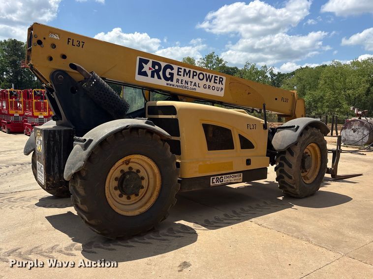 image for item ES8904 2011 Caterpillar TL642 telehandler