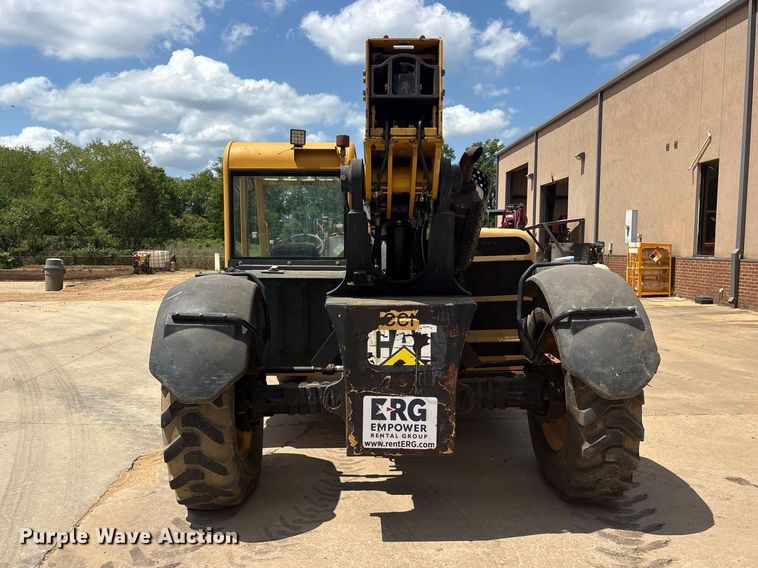 image for item ES8904 2011 Caterpillar TL642 telehandler