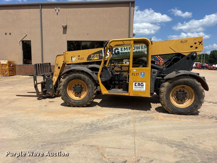 image for item ES8904 2011 Caterpillar TL642 telehandler