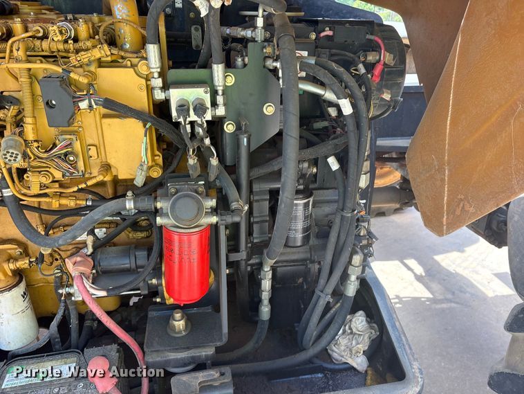 image for item ES8904 2011 Caterpillar TL642 telehandler