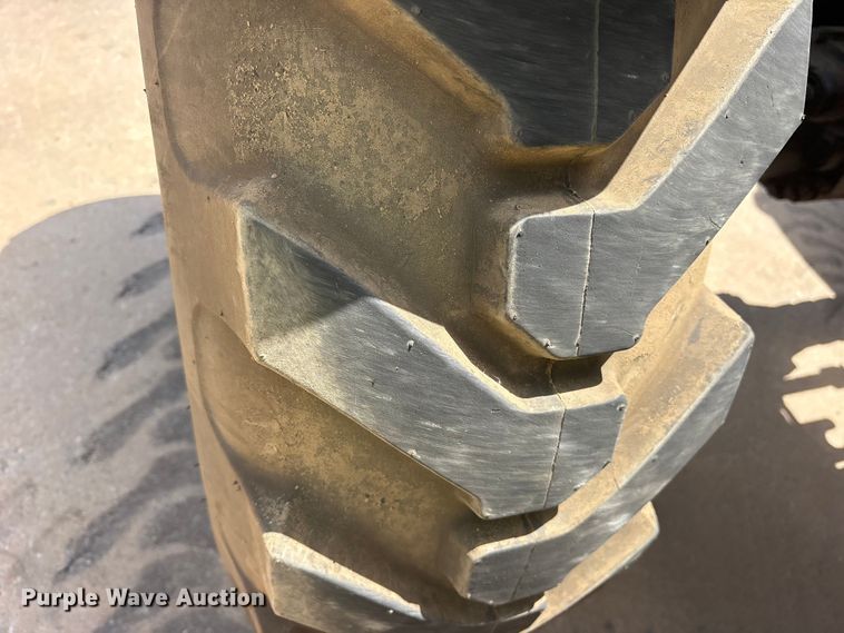 image for item ES8904 2011 Caterpillar TL642 telehandler