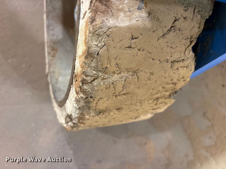 image for item ES8909 1999 Genie GS-2646 scissor lift