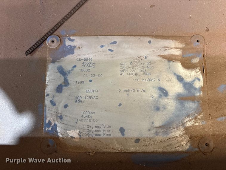 image for item ES8909 1999 Genie GS-2646 scissor lift