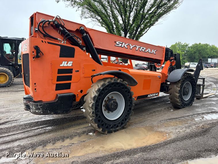 image for item ES8922 2017 JLG Skytrak 10054 telehandler
