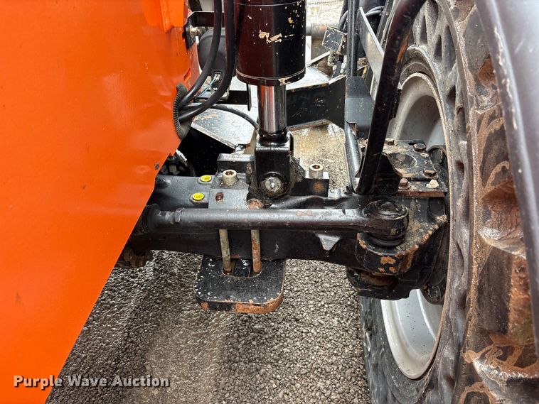 image for item ES8922 2017 JLG Skytrak 10054 telehandler