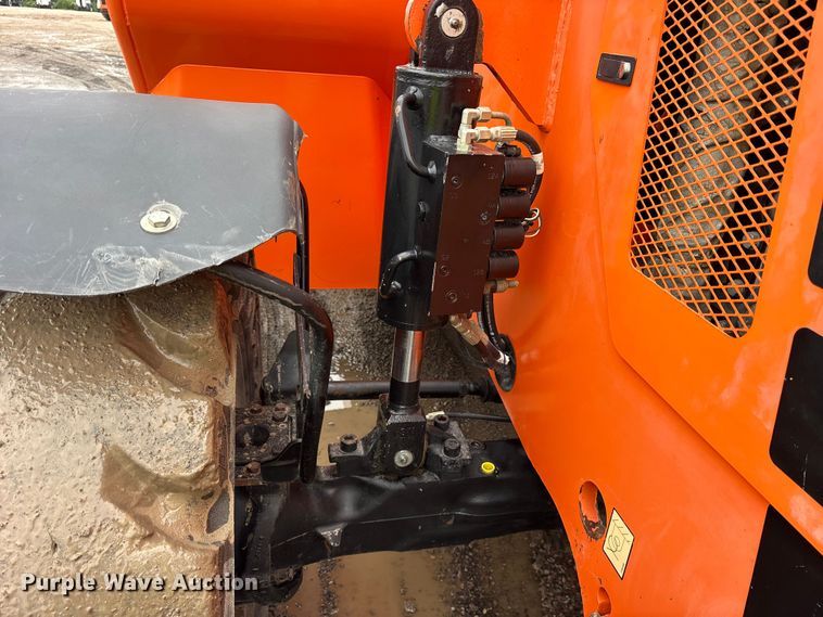 image for item ES8922 2017 JLG Skytrak 10054 telehandler