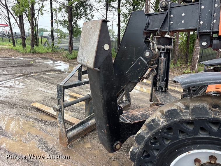 image for item ES8922 2017 JLG Skytrak 10054 telehandler