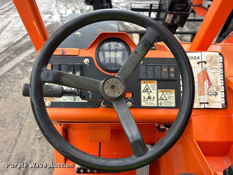 image for item ES8922 2017 JLG Skytrak 10054 telehandler