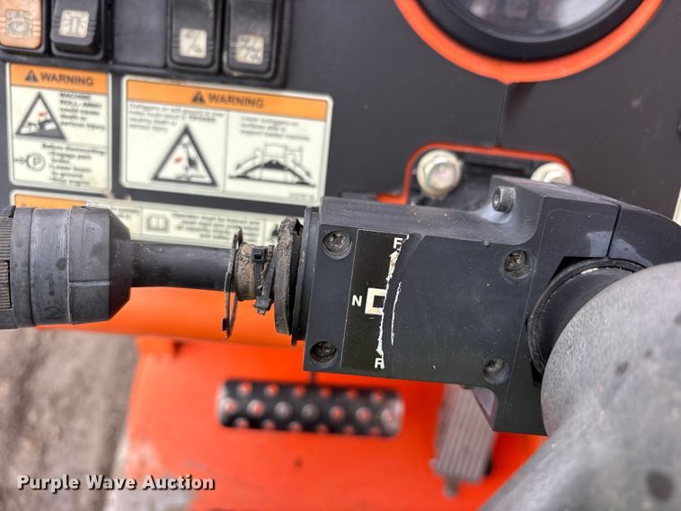 image for item ES8922 2017 JLG Skytrak 10054 telehandler