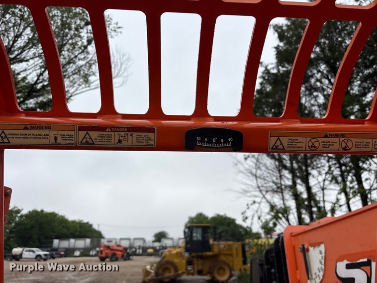 image for item ES8922 2017 JLG Skytrak 10054 telehandler