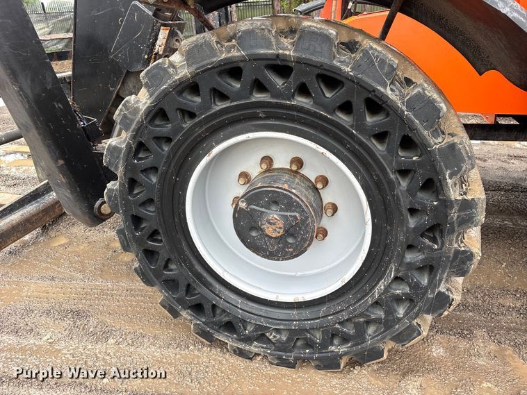 image for item ES8922 2017 JLG Skytrak 10054 telehandler