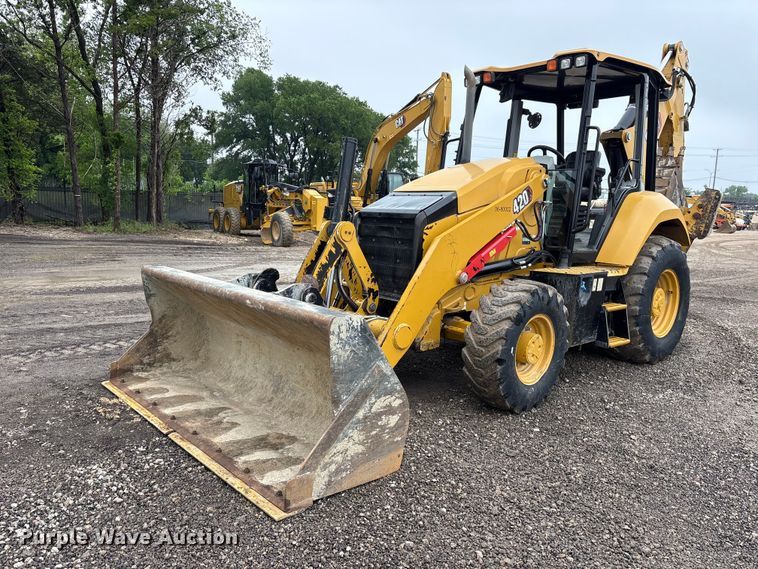 image for item ES8923 2022 Caterpillar 420 backhoe