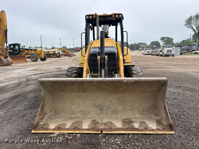 image for item ES8923 2022 Caterpillar 420 backhoe